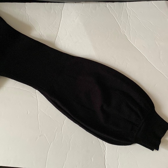 a loves a Black A-Line Dress with Stretch Ribbed Top 80% Rayon 20% Nylon
USA XL - Picture 3 of 5